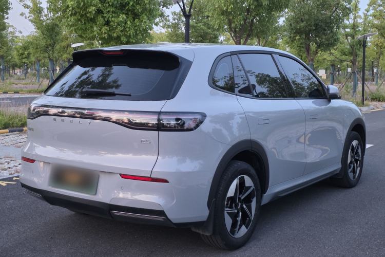 Used Geely Galaxy E5 2024 440km Launch Edition Exterior 4
