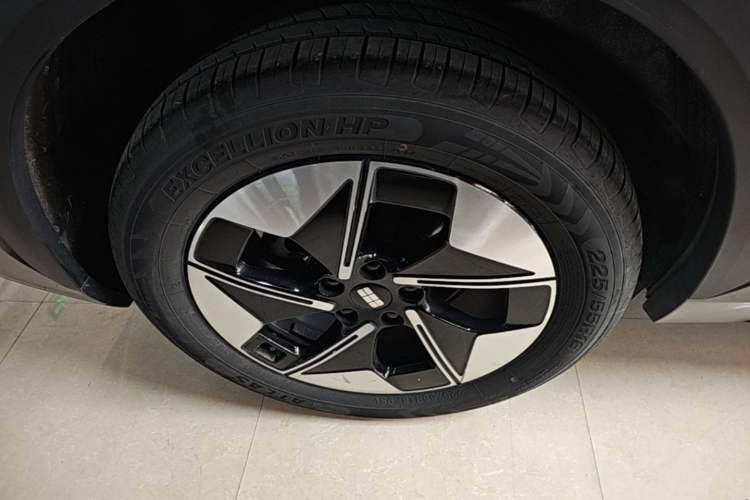 Used Geely Galaxy E5 2024 440km Exploration Version Exterior 5
