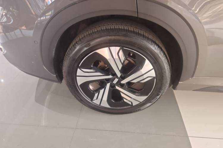 Used Geely Galaxy E5 2024 530km Starship Edition Exterior 5