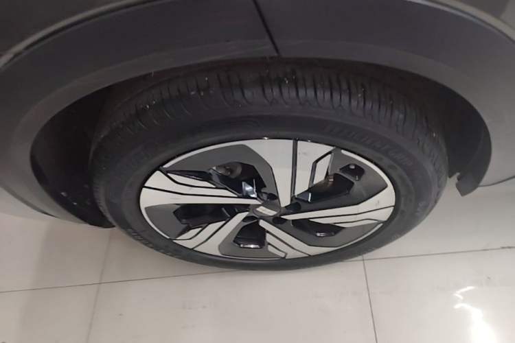 Used Geely Galaxy E5 2024 530km Starship Edition Exterior 5