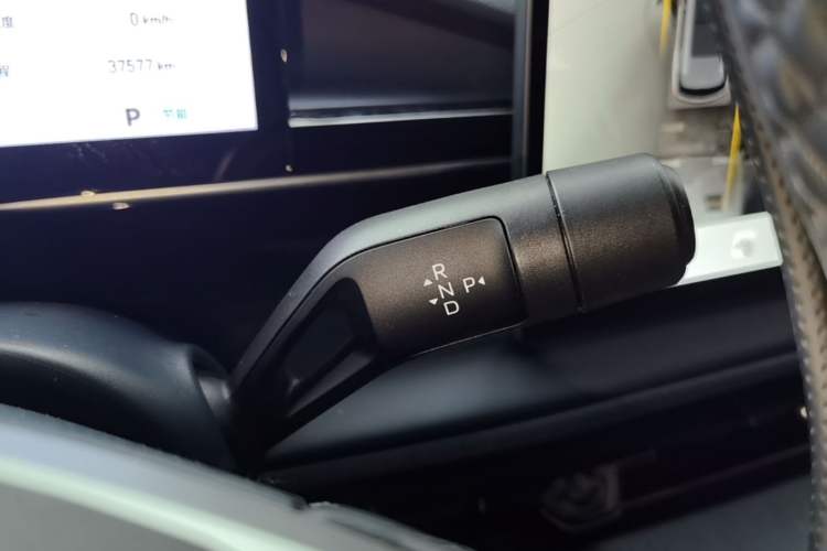 Used Geely Galaxy E5 2024 530km Long-Range Version Gear Lever