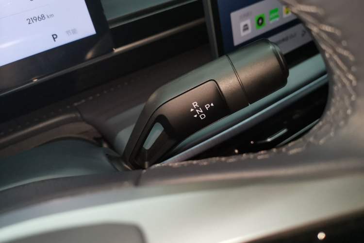 Used Geely Galaxy E5 2024 440km Launch Edition Gear Lever