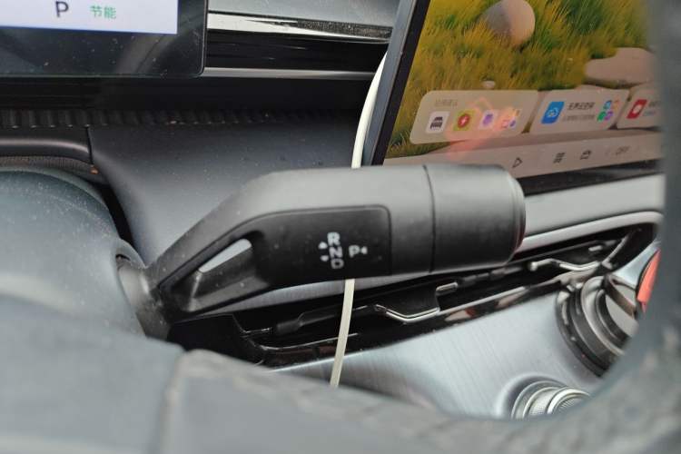 Used Geely Galaxy E5 2024 530km Long-Range Version Gear Lever