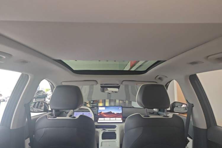 Used Geely Galaxy E5 2024 530 km Exploration+ Version Headliner