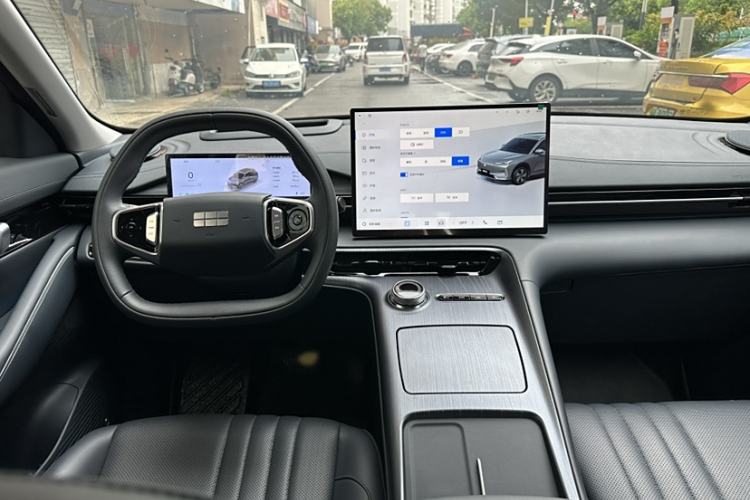 Used Geely Galaxy E5 2024 530km Starship Edition Interior 1