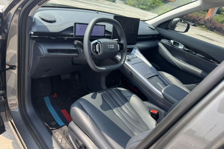 Used Geely Galaxy E5 2024 440km Exploration Version Interior 1