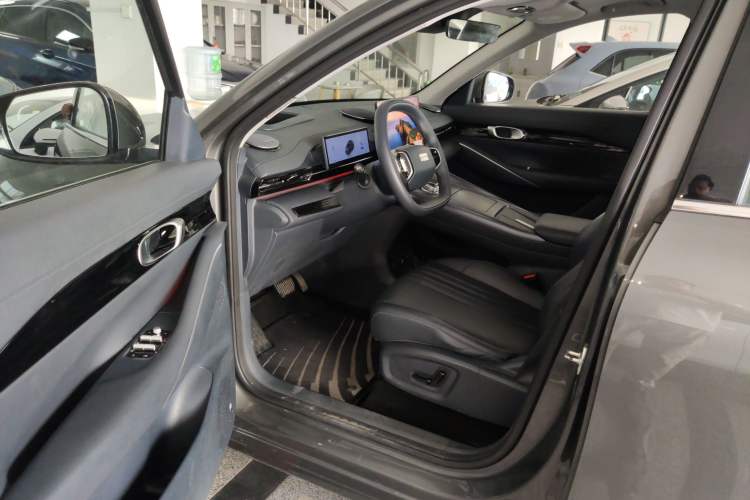 Used Geely Galaxy E5 2024 530km Starship Edition Interior 3