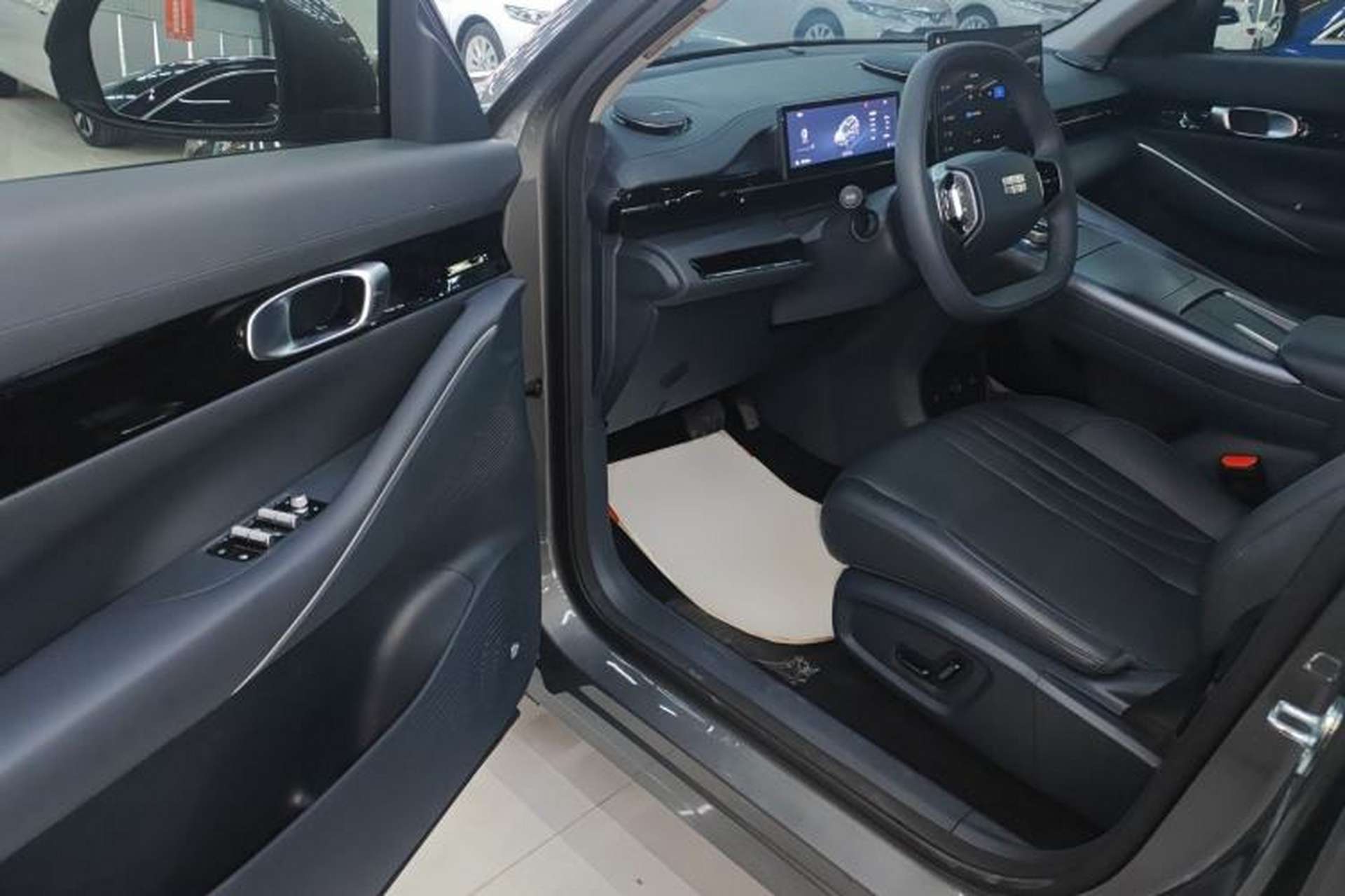 Used Geely Galaxy E5 2024 530km Long-Range Version Interior 3