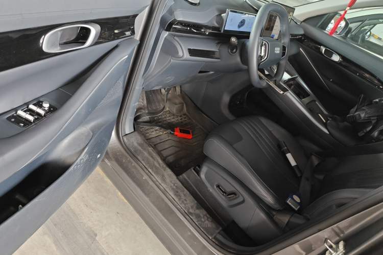 Used Geely Galaxy E5 2024 530km Long-Range Version Interior 3