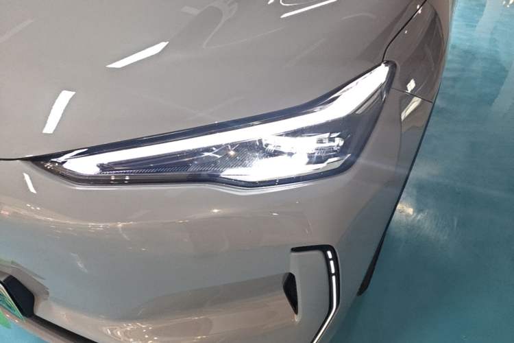 Used Geely Galaxy E5 2024 530 km Exploration+ Version Left Front Headlight