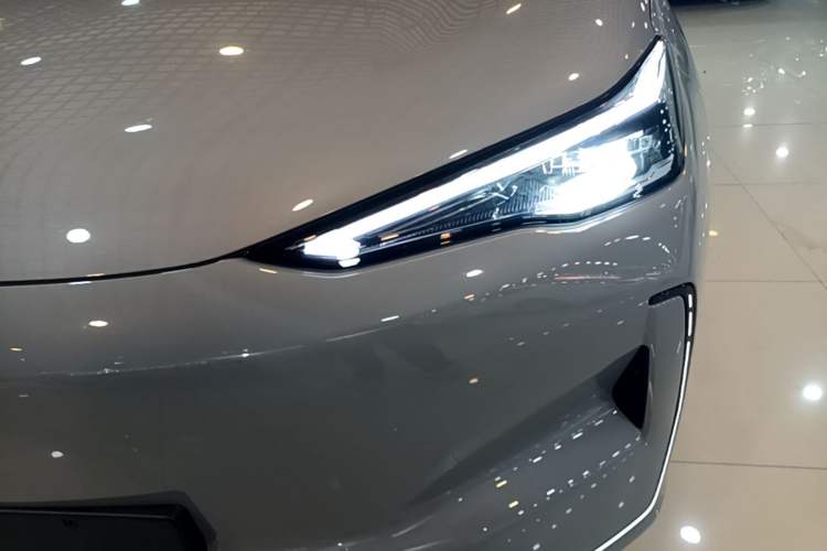 Used Geely Galaxy E5 2024 530 km Exploration+ Version Left Front Headlight