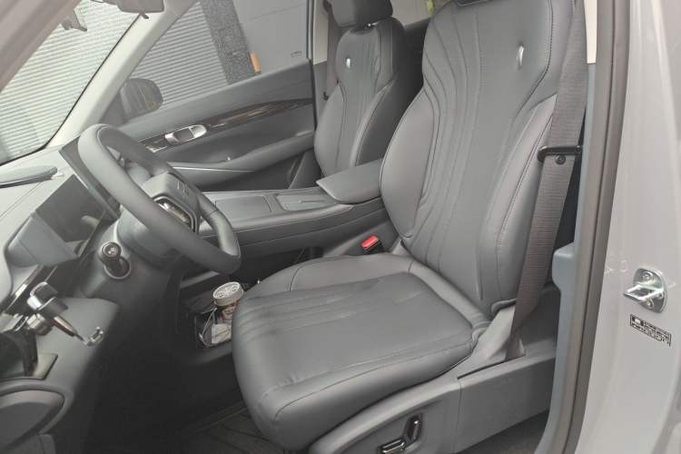 Used Geely Galaxy E5 2024 Model 530km Business Edition Left Front Seat