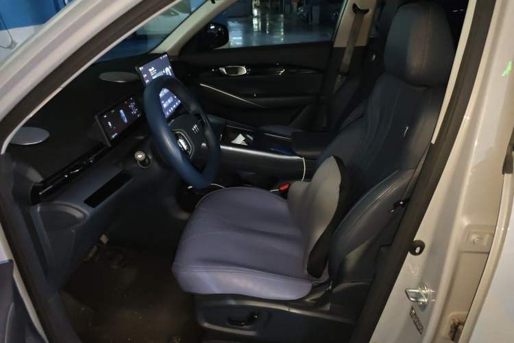 Used Geely Galaxy E5 2024 440km Launch Edition Left Front Seat