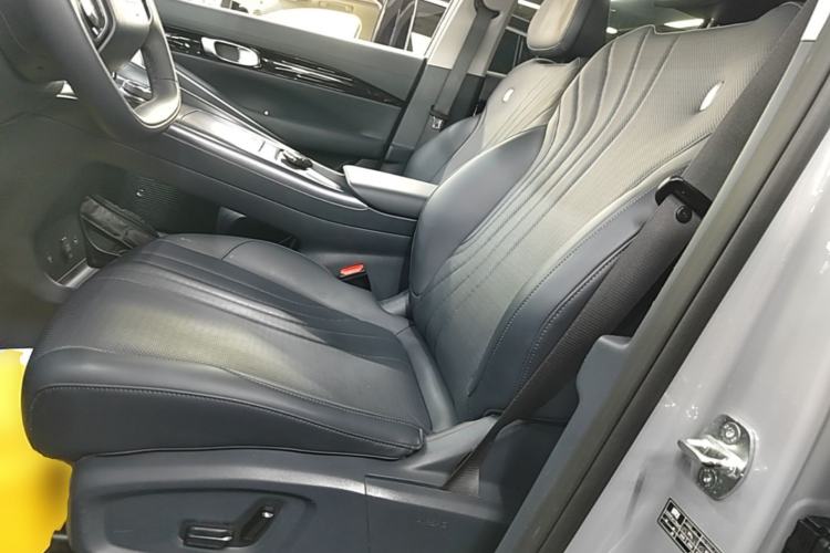 Used Geely Galaxy E5 2024 440km Exploration Version Left Front Seat