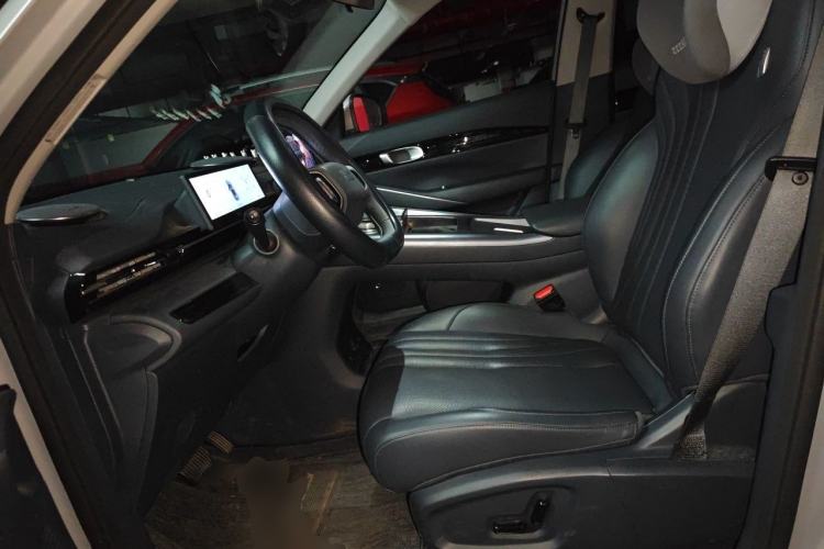 Used Geely Galaxy E5 2024 440km Exploration Version Left Front Seat