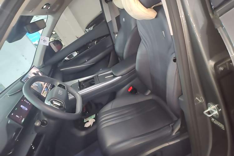 Used Geely Galaxy E5 2024 440km Launch Edition Left Front Seat