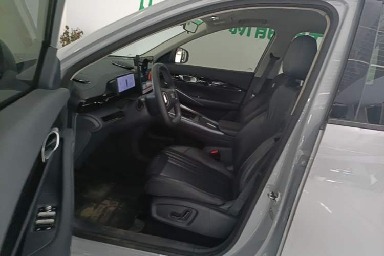 Used Geely Galaxy E5 2024 440km Launch Edition Left Front Seat