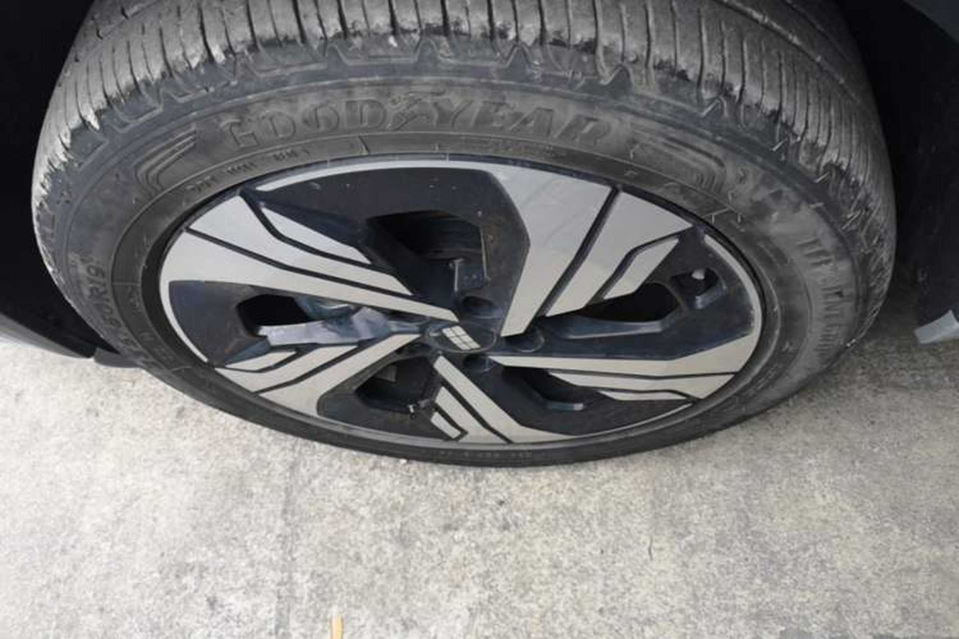 Used Geely Galaxy E5 2024 530km Starship Edition Left Front Wheel Hub