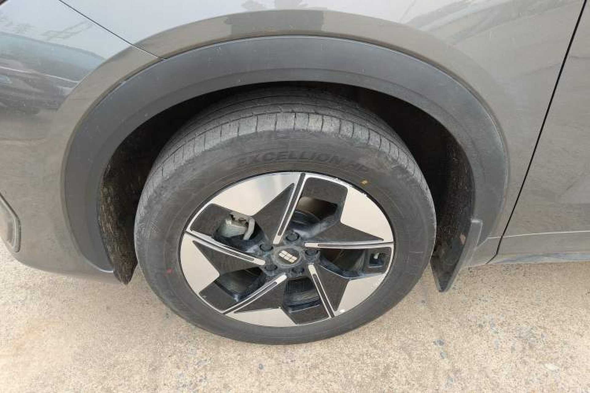 Used Geely Galaxy E5 2024 440km Exploration Version Left Front Wheel Hub