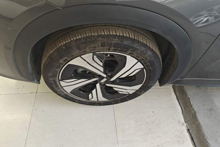 Used Geely Galaxy E5 2024 530km Starship Edition Left Front Wheel Hub