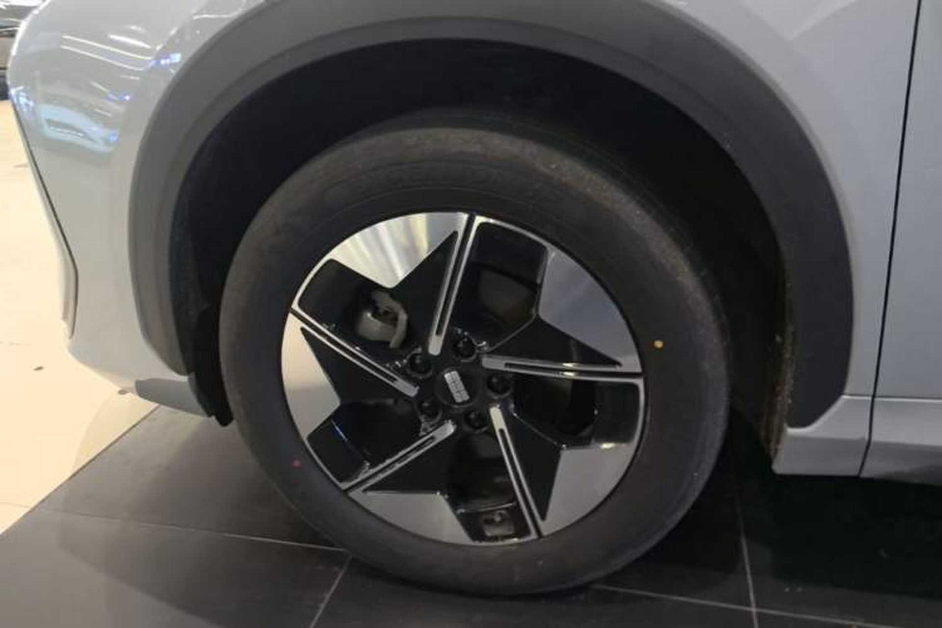 Used Geely Galaxy E5 2024 530km Long-Range Version Left Front Wheel Hub