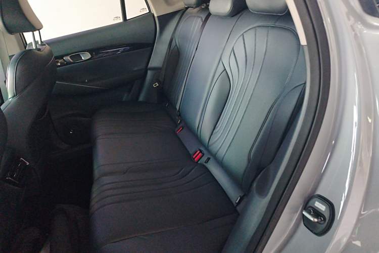 Used Geely Galaxy E5 2024 530km Long-Range Version Left Rear Seat