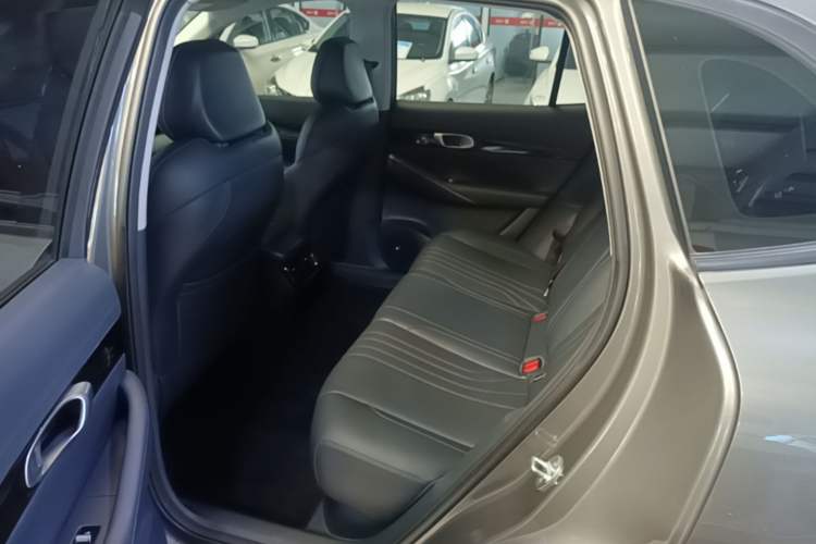 Used Geely Galaxy E5 2024 530km Long-Range Version Left Rear Seat