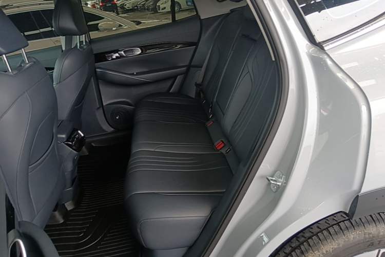 Used Geely Galaxy E5 2024 530 km Exploration+ Version Left Rear Seat