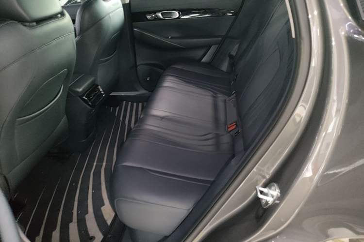 Used Geely Galaxy E5 2024 440km Exploration Version Left Rear Seat
