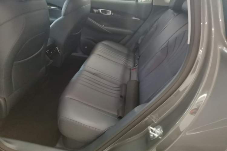 Used Geely Galaxy E5 2024 440km Exploration Version Left Rear Seat