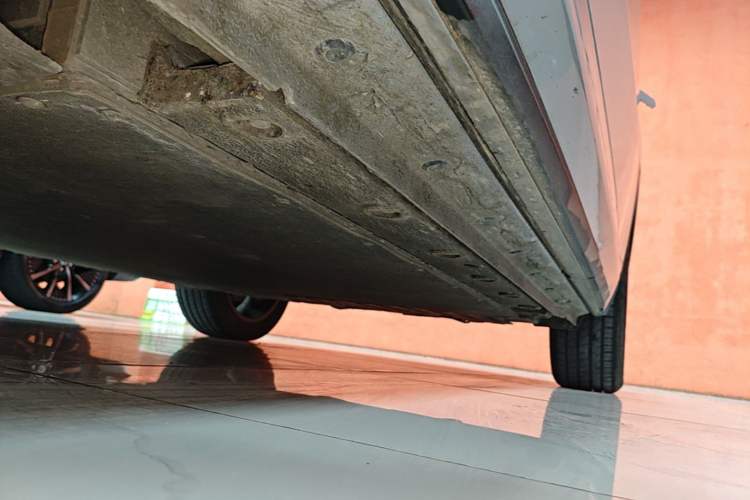 Used Geely Galaxy E5 2024 530 km Exploration+ Version Left Side Sill