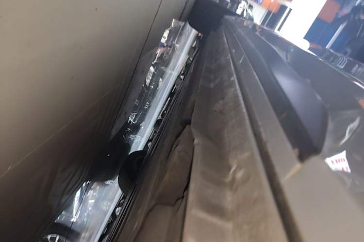 Used Geely Galaxy E5 2024 530 km Exploration+ Version Left Side Sill