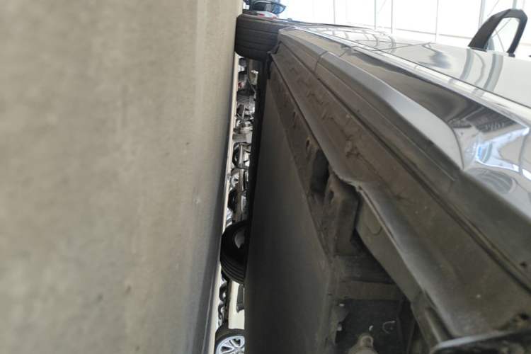 Used Geely Galaxy E5 2024 440km Launch Edition Left Side Sill