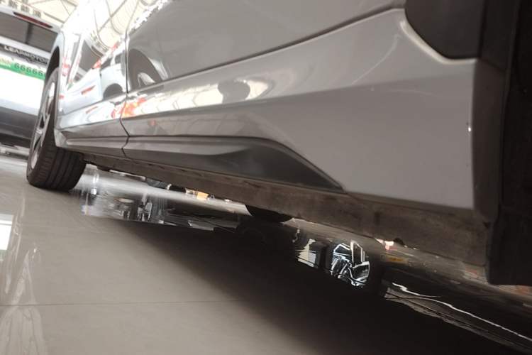 Used Geely Galaxy E5 2024 530km Long-Range Version Left Side Sill