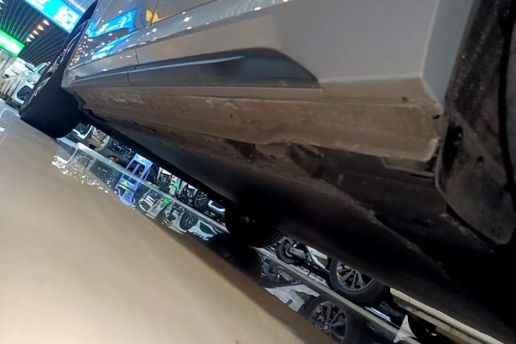 Used Geely Galaxy E5 2024 530 km Exploration+ Version Left Side Sill
