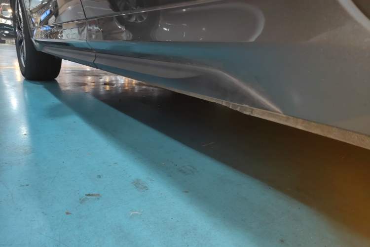 Used Geely Galaxy E5 2024 440km Launch Edition Left Side Sill