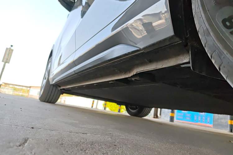 Used Geely Galaxy E5 2024 530 km Exploration+ Version Left Side Sill