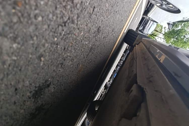 Used Geely Galaxy E5 2024 530 km Exploration+ Version Left Side Sill