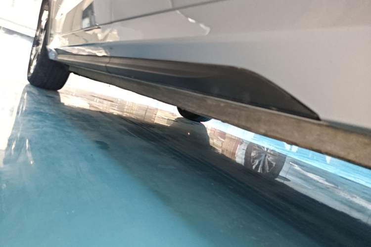 Used Geely Galaxy E5 2024 530 km Exploration+ Version Left Side Sill