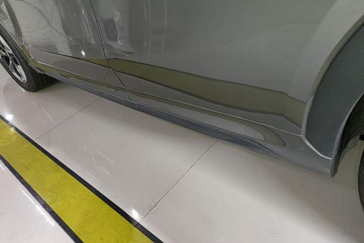 Used Geely Galaxy E5 2024 440km Exploration Version Left Side Sill