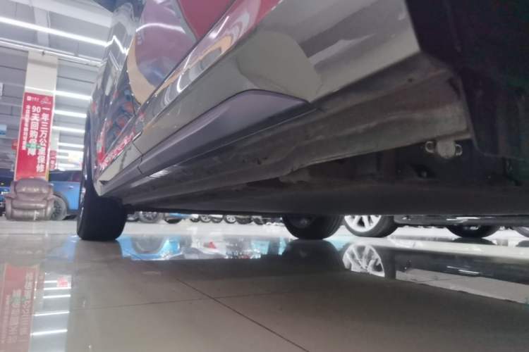 Used Geely Galaxy E5 2024 440km Exploration Version Left Side Sill