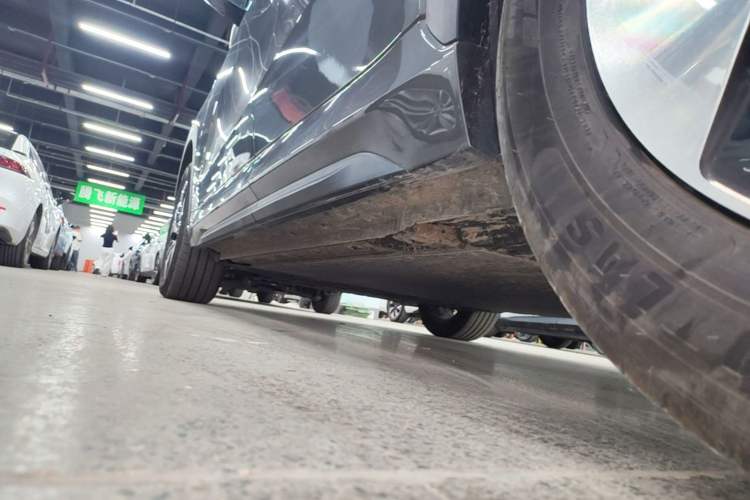 Used Geely Galaxy E5 2024 530 km Exploration+ Version Left Side Sill