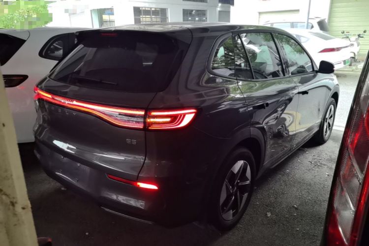 Used Geely Galaxy E5 2024 530km Long-Range Version Rear Right 45 Deg