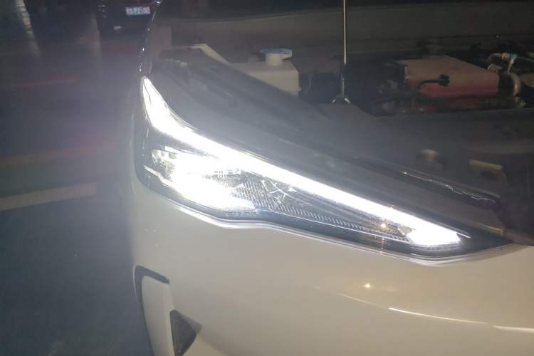 Used Geely Galaxy E5 2024 440km Launch Edition Right Front Headlight