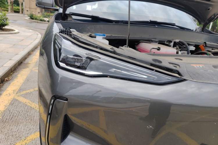 Used Geely Galaxy E5 2024 530 km Exploration+ Version Right Front Headlight