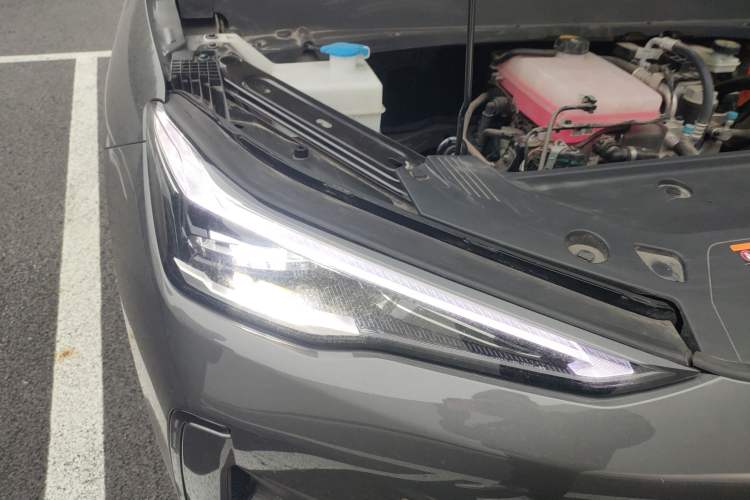 Used Geely Galaxy E5 2024 440km Launch Edition Right Front Headlight