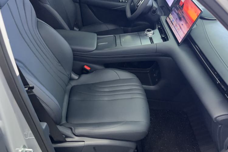 Used Geely Galaxy E5 2024 530km Long-Range Version Right Front Seat