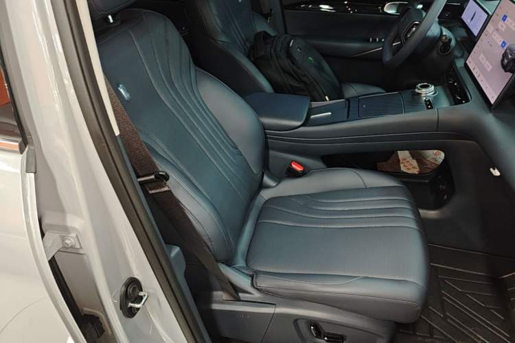 Used Geely Galaxy E5 2024 530 km Exploration+ Version Right Front Seat
