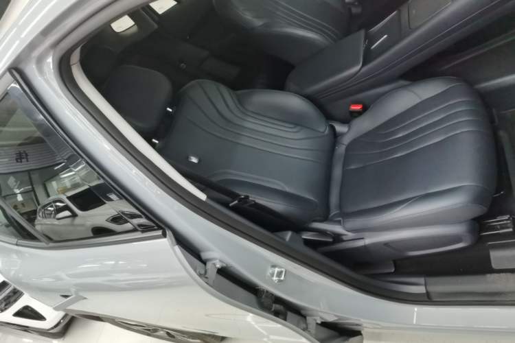 Used Geely Galaxy E5 2024 440km Launch Edition Right Front Seat