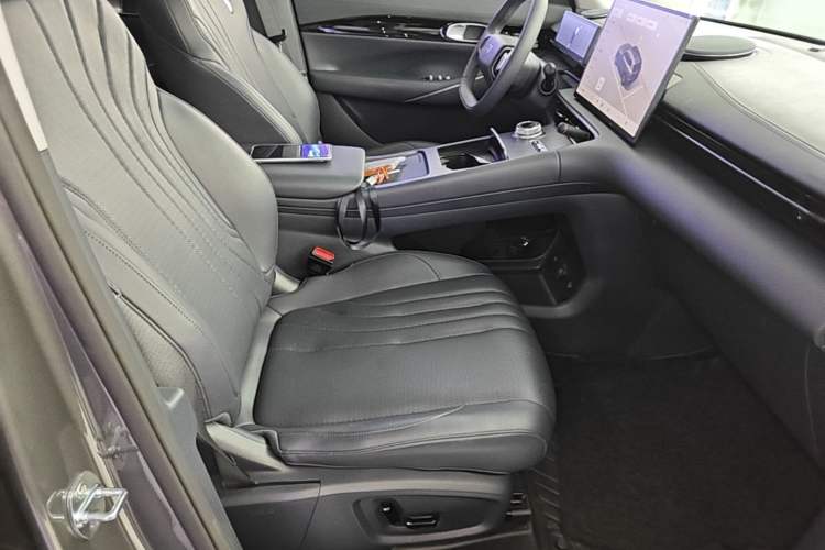 Used Geely Galaxy E5 2024 440km Exploration Version Right Front Seat